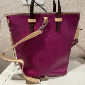 EXCELLENT CONDITION Consuela Sling Tote
